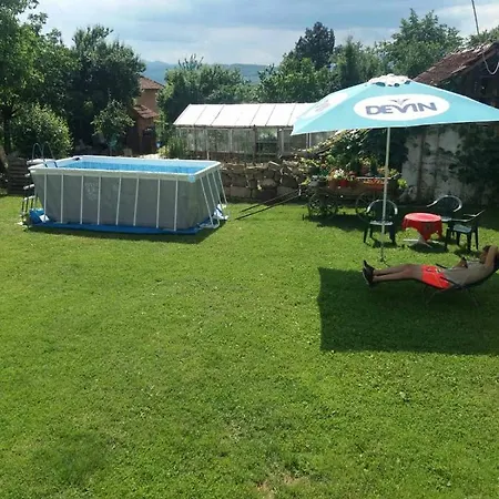 събевата къща 4*