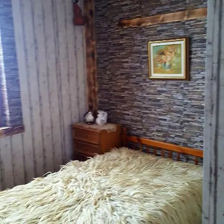 ゲストハウス събевата къща Sinio Burdo