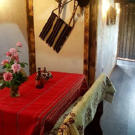 ゲストハウス събевата къща Sinio Burdo