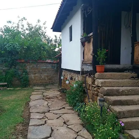 събевата къща Sinio Burdo